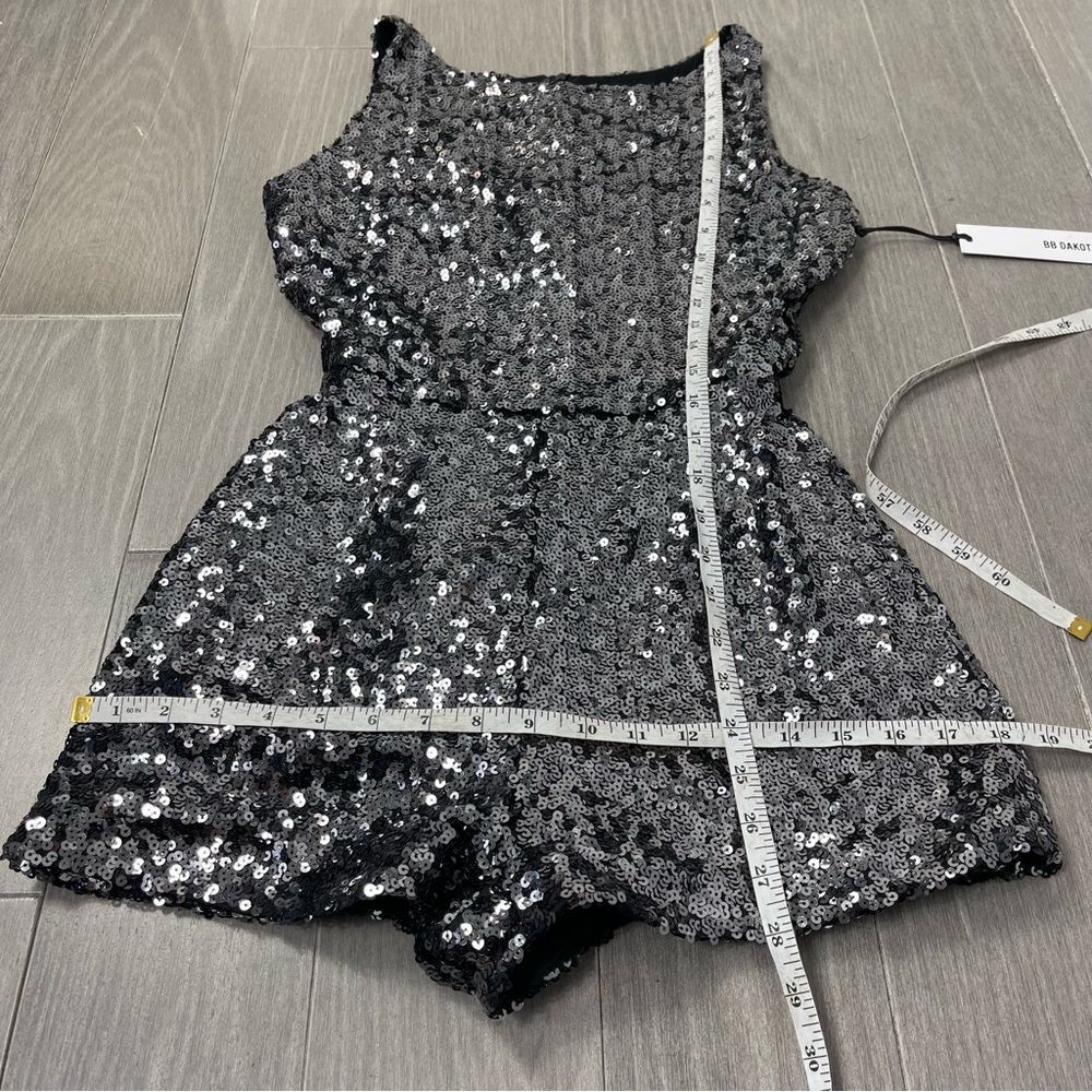 NWT BB Dakota Callan Sequin Romper Pewter Silver XS 2 Cocktail NYE Party Club - Picture 16 of 16
